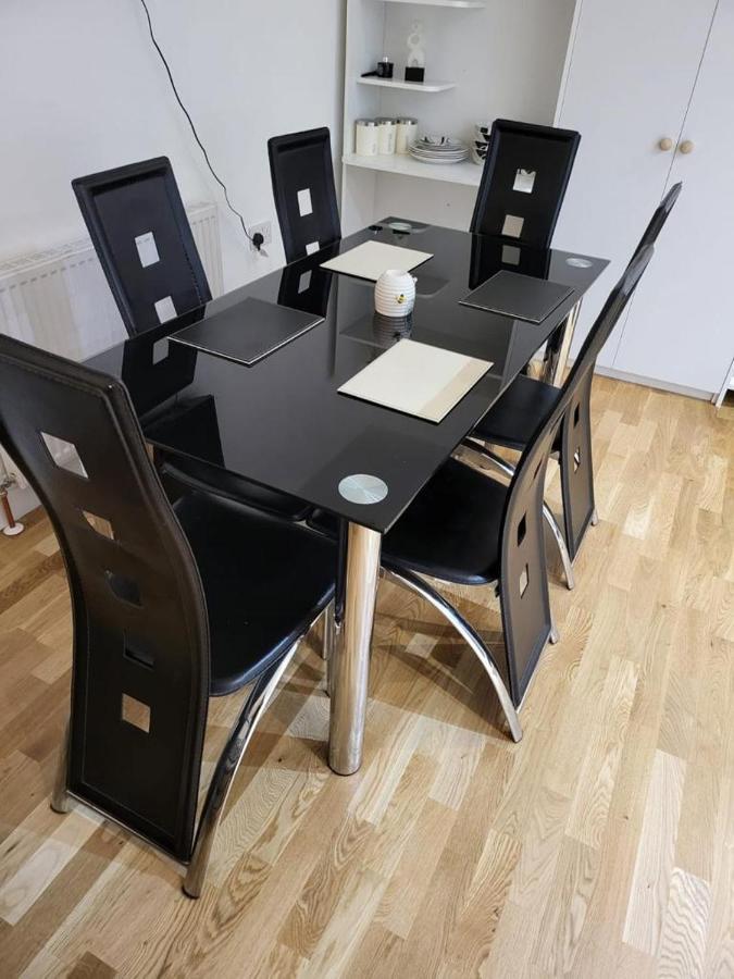 Apartmán Fancy Basement Flat A Londýn Exteriér fotografie
