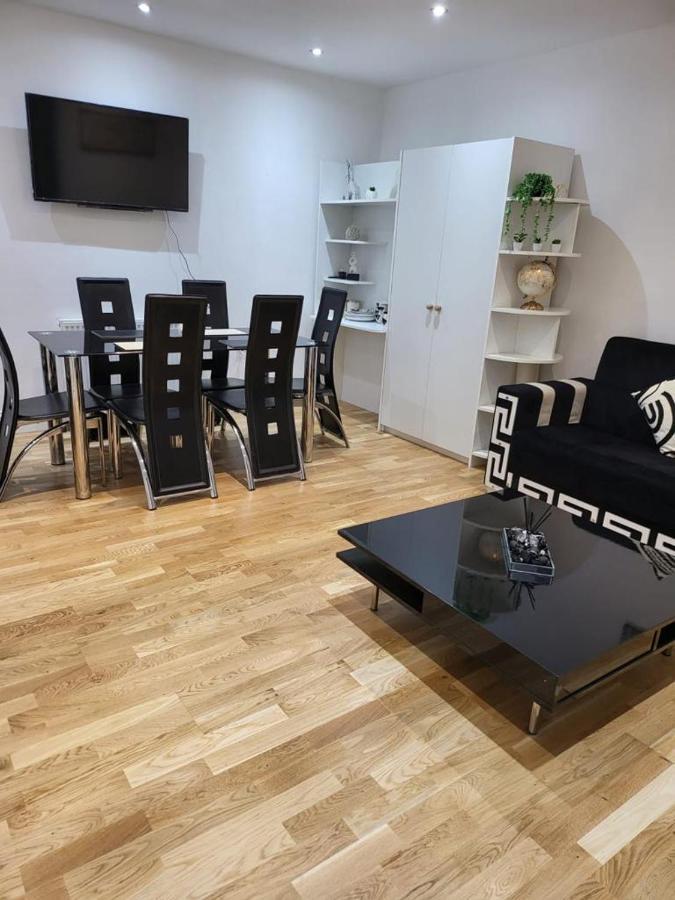 Apartmán Fancy Basement Flat A Londýn Exteriér fotografie