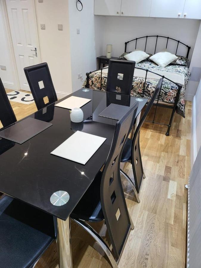 Apartmán Fancy Basement Flat A Londýn Exteriér fotografie