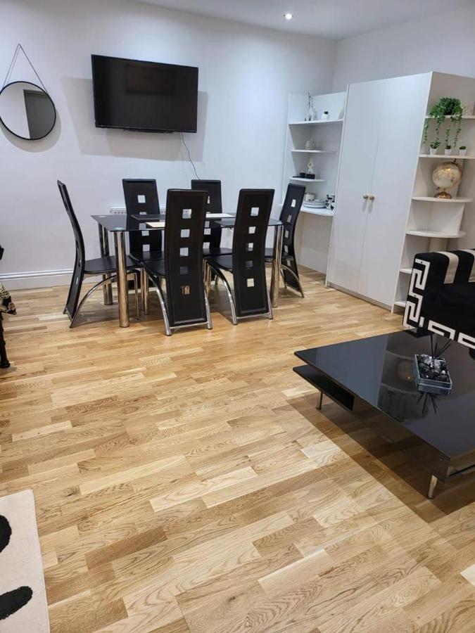 Apartmán Fancy Basement Flat A Londýn Exteriér fotografie