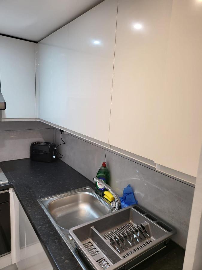 Apartmán Fancy Basement Flat A Londýn Exteriér fotografie